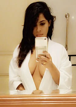 Independent escort near Royal Orchid